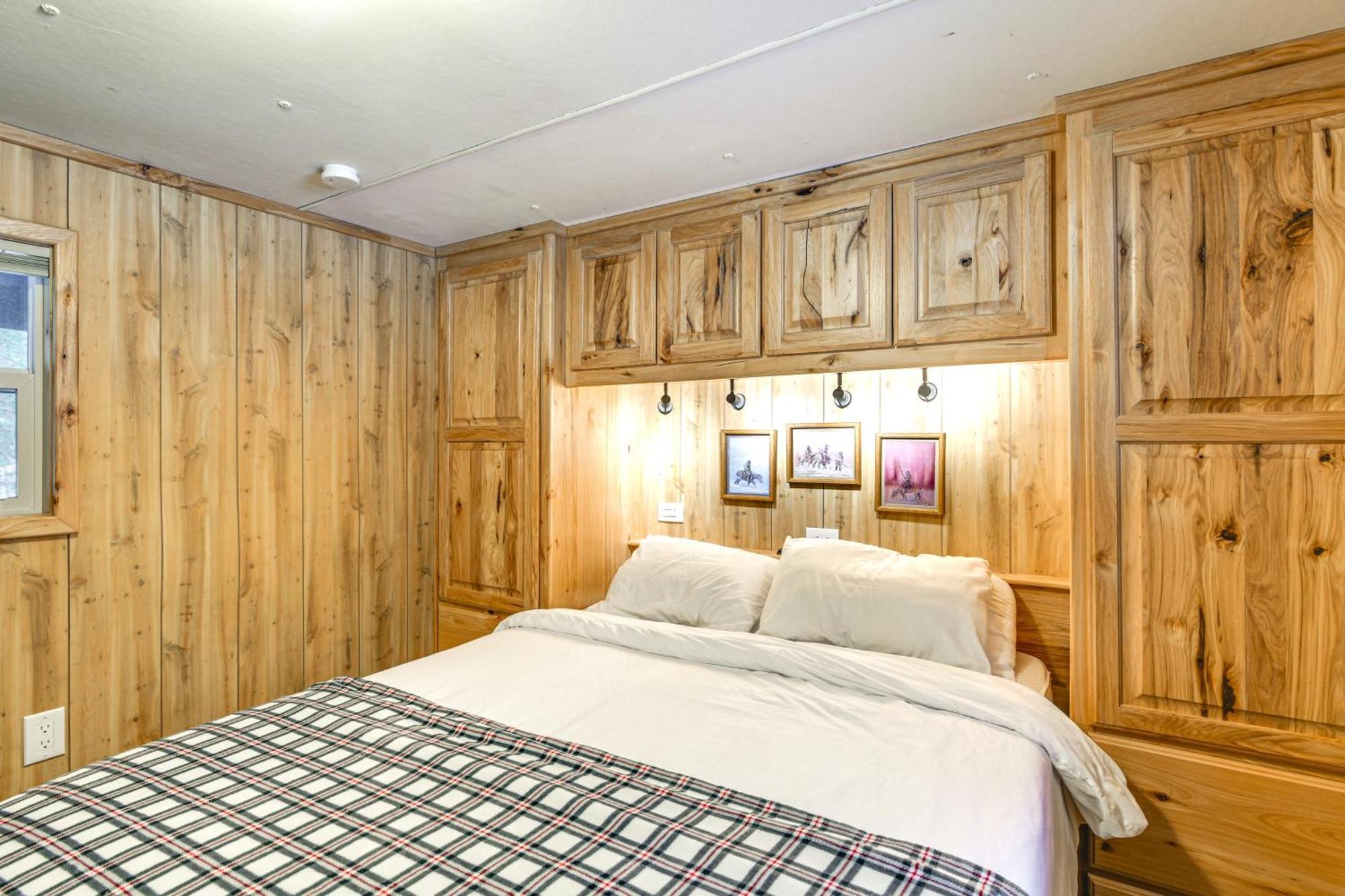 Island Park Cabin Near ATV Trails&Reservoir Extérieur photo